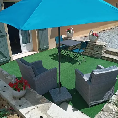 Nid Douillet A La Campagne